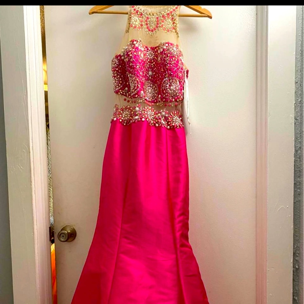Fushia size 4
